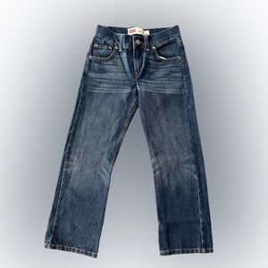 Dark blue Levi jeans